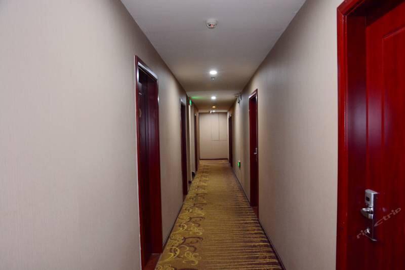 Wudangshan Jianpuzhai Hotel 丹江口 外观 照片